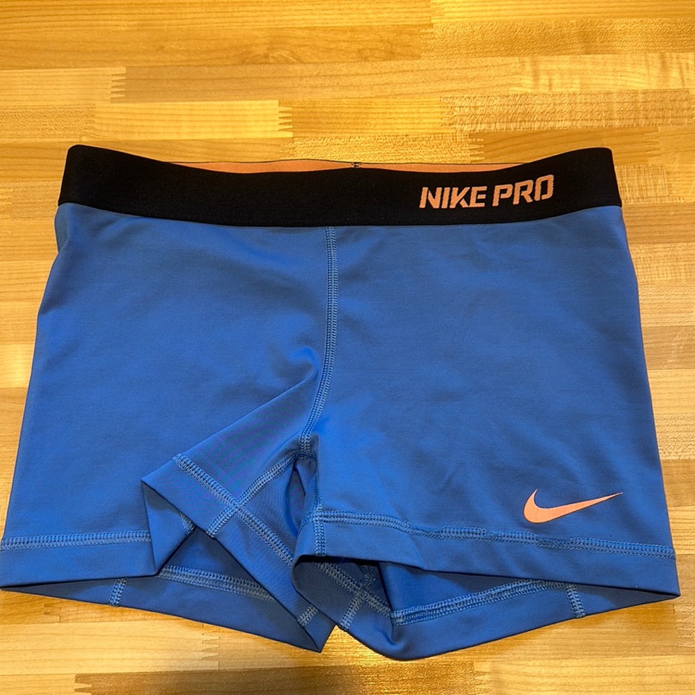Nike Pro Dri-Fit Women’s shorts | Medium